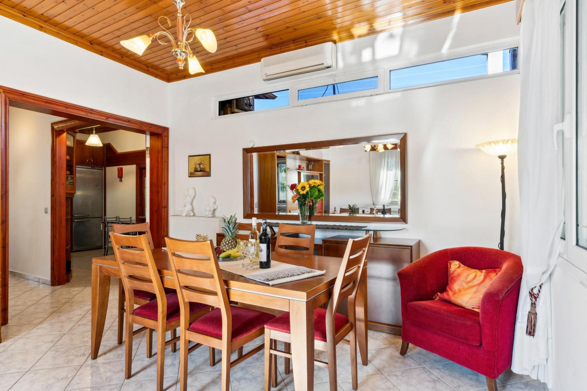 Holiday home Verani Parking Balcony Playground